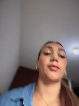 Ninabigtitied online show from April 21, 2026, 11:49 am