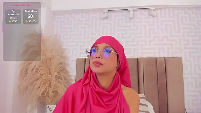Snapshot of naishaa_ chatting on July 18, 2026, 6:45 pm naishaa online show from July 18, 2026, 6:45 pm