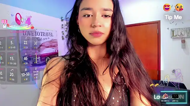 Snapshot of Elsa_Pataky chatting on November 25, 2025, 2:28 pm Elsa Pataky online show from November 25, 2025, 2:28 pm