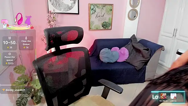 Snapshot of Elsa_Pataky chatting on January 9, 2026, 2:20 pm Elsa Pataky online show from January 9, 2026, 2:20 pm