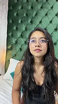 Snapshot of Lily_June chatting on May 13, 2026, 4:59 pm Lily June online show from May 13, 2026, 4:59 pm