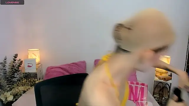 Snapshot of tsmokemachine chatting on October 30, 2025, 5:46 pm tsmokemachine online show from October 30, 2025, 5:46 pm