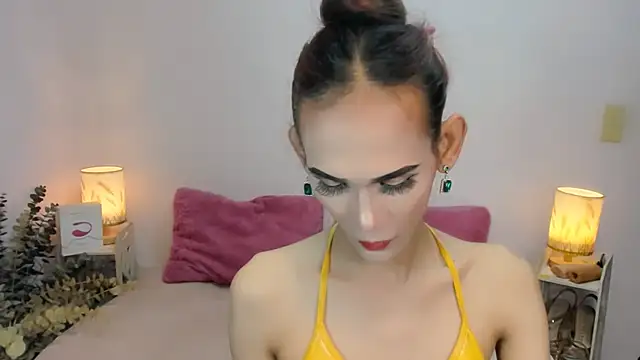 Snapshot of tsmokemachine chatting on November 2, 2025, 1:46 pm tsmokemachine online show from November 2, 2025, 1:46 pm