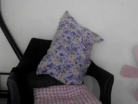 mimi15 online show from November 1, 2025, 10:56 pm