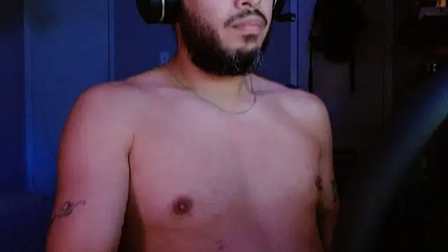 daddysgoodgrl215 online show from September 28, 2025, 12:54 pm