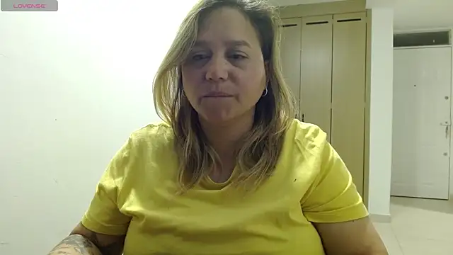 Snapshot of haashkyo chatting on June 27, 2026, 4:39 am haashkyo online show from June 27, 2026, 4:39 am