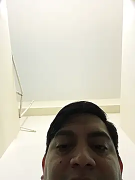 Snapshot of Renatox69 chatting on June 18, 2026, 4:46 am Renatox69 online show from June 18, 2026, 4:46 am