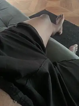 Snapshot of envolvemteX chatting on December 5, 2025, 5:53 pm envolvemteX online show from December 5, 2025, 5:53 pm