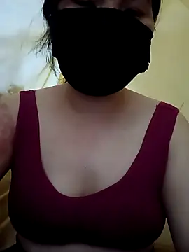 babyjunee12 online show from March 4, 2026, 3:40 pm