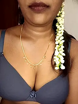 Snapshot of Tamil_kavinila chatting on March 16, 2026, 11:58 am Tamil kavinila online show from March 16, 2026, 11:58 am