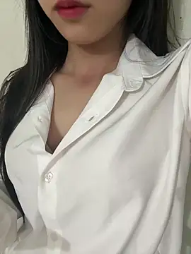 Snapshot of Desi_sara chatting on April 21, 2026, 9:48 am Desi sara online show from April 21, 2026, 9:48 am