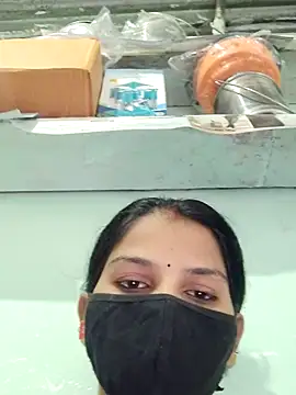 poojam93 online show from September 23, 2025, 1:41 am