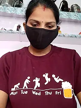 poojam93 online show from November 30, 2025, 3:43 am