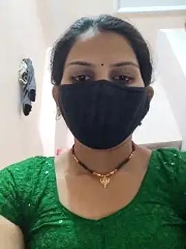 poojam93 online show from December 16, 2025, 3:39 pm