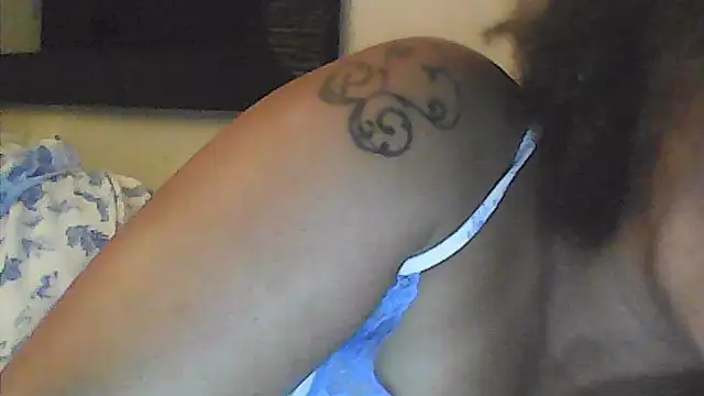 sarahkat86 online show from January 8, 2026, 2:03 am