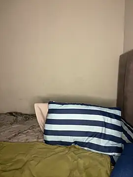 Trans fairy online show from March 18, 2026, 7:06 pm