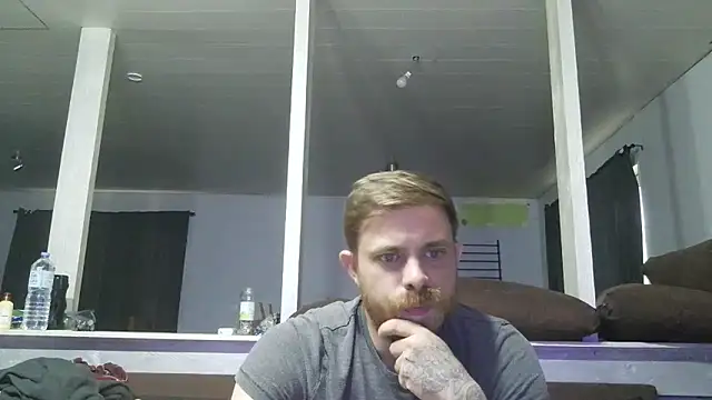 Snapshot of Bikerhot883hd chatting on May 4, 2026, 5:42 pm Bikerhot883hd online show from May 4, 2026, 5:42 pm