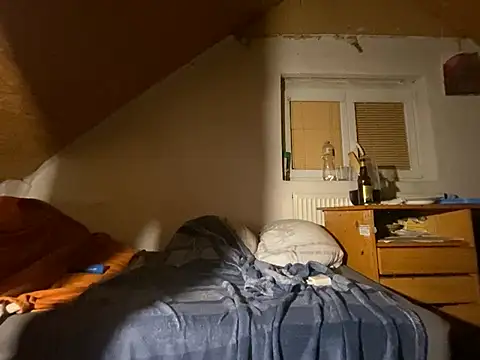 Salon1986 online show from February 23, 2026, 10:40 pm