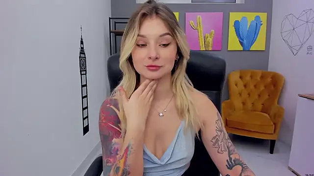 Snapshot of LilFleurish chatting on March 30, 2026, 4:24 am LilFleurish online show from March 30, 2026, 4:24 am