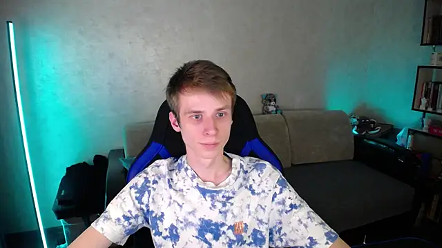 yes cute boy  online show from July 9, 2026, 1:59 pm
