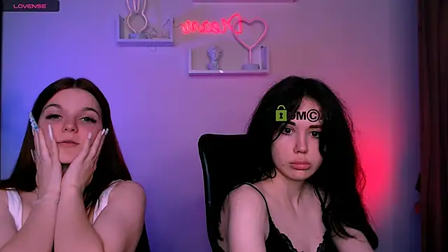 riley sanders online show from July 8, 2026, 9:19 pm