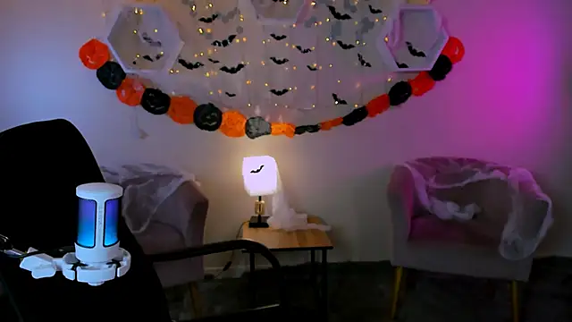 lilith diva online show from October 22, 2025, 8:08 pm