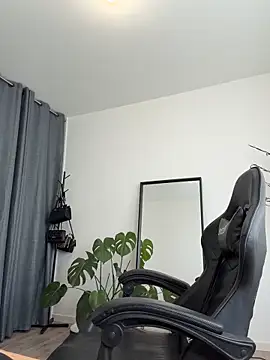 HATSUNE   online show from February 9, 2026, 11:14 am