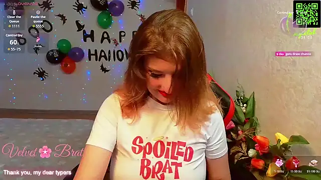 QueenInSilence online show from October 19, 2025, 9:26 pm