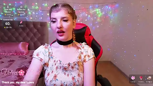 QueenInSilence online show from November 30, 2025, 10:25 pm