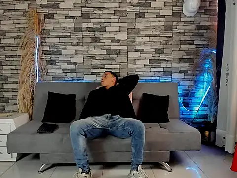 Masterblue hot online show from October 20, 2025, 8:20 pm