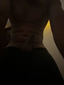 Juantorres4646 online show from April 13, 2026, 4:51 am