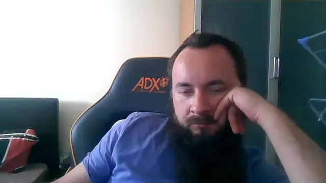 Snapshot of LondonMan1988 chatting on May 30, 2026, 9:39 am LondonMan1988 online show from May 30, 2026, 9:39 am