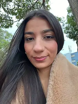 -juicy  online show from February 16, 2026, 10:50 pm