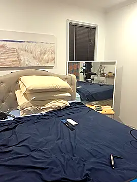 iamthepublickmasterbater online show from March 17, 2026, 4:32 pm