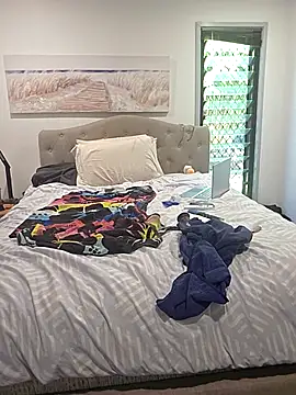 iamthepublickmasterbater online show from April 8, 2026, 3:06 am