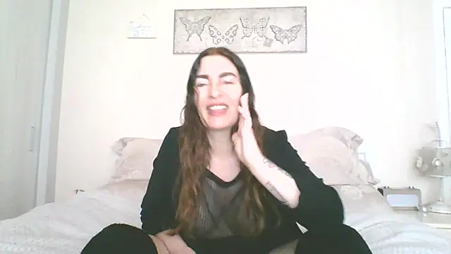 Snapshot of EllaKent chatting on April 17, 2026, 9:12 am EllaKent online show from April 17, 2026, 9:12 am
