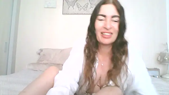 Snapshot of EllaKent chatting on May 23, 2026, 9:13 am EllaKent online show from May 23, 2026, 9:13 am