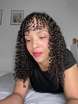 Yasmin777  online show from April 13, 2026, 12:16 am