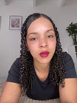 Yasmin777  online show from May 20, 2026, 6:36 pm