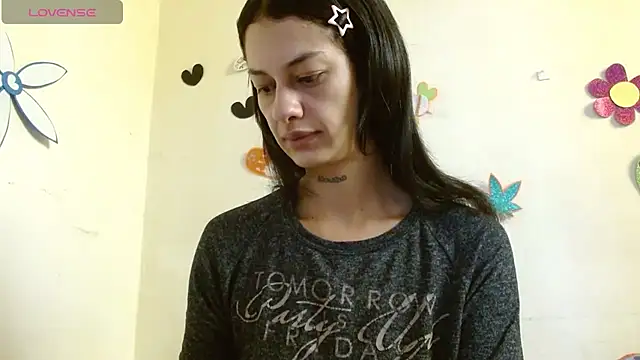 Snapshot of Akasha001 chatting on October 6, 2025, 1:19 pm Akasha001 online show from October 6, 2025, 1:19 pm