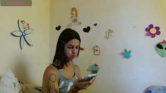 Snapshot of Akasha001 chatting on October 8, 2025, 2:47 pm Akasha001 online show from October 8, 2025, 2:47 pm