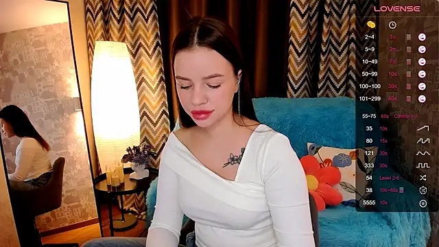 marydreams  online show from November 17, 2025, 2:39 am