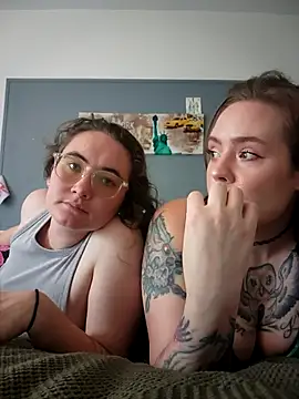 AndHerXO online show from February 18, 2026, 1:51 pm