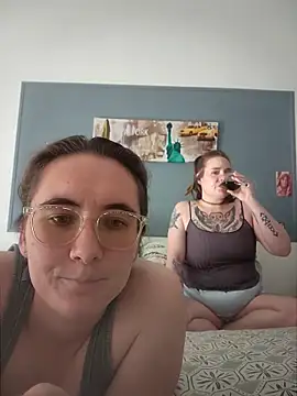 AndHerXO online show from April 24, 2026, 3:47 pm