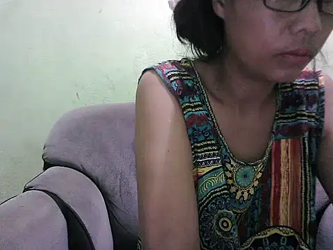 Snapshot of HotLadyPinay32 chatting on April 20, 2026, 9:38 pm HotLadyPinay32 online show from April 20, 2026, 9:38 pm