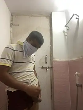 Snapshot of omkarcoll chatting on February 15, 2026, 5:20 pm omkarcoll online show from February 15, 2026, 5:20 pm