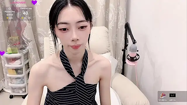 Snapshot of tuantuanle chatting on June 9, 2026, 3:45 pm tuantuanle online show from June 9, 2026, 3:45 pm