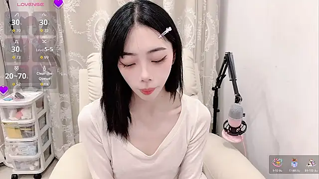 Snapshot of tuantuanle chatting on June 25, 2026, 3:27 pm tuantuanle online show from June 25, 2026, 3:27 pm