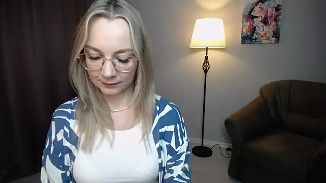 Ava Elior online show from November 29, 2025, 10:40 am