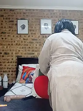 Snapshot of SativaHot96 chatting on June 14, 2026, 2:24 am SativaHot96 online show from June 14, 2026, 2:24 am